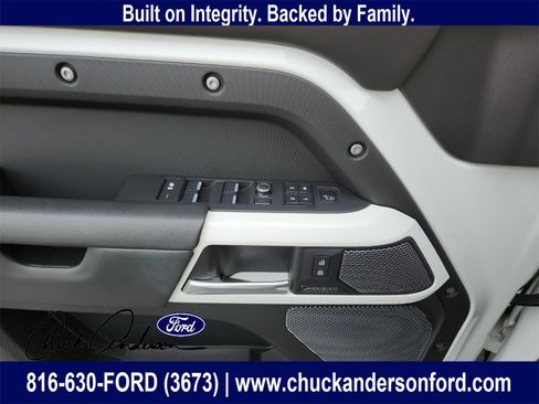 Used 2021 Land Rover Defender 110 X-Dynamic HSE image 20