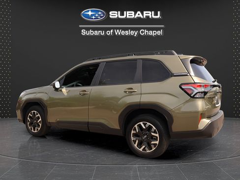 Used 2025 Subaru Forester Premium w/ Convenience Package #1 AWD/4WD image 6