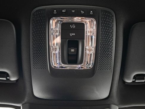 Certified 2023 Mercedes-Benz GLB 250 4MATIC image 38