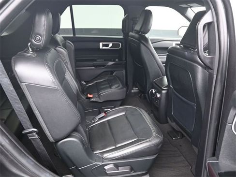 Used 2020 Ford Explorer XLT w/ Equipment Group 202A image 11