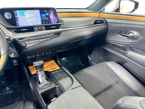Used 2020 Lexus ES 350 Luxury w/ Accessory Package image 29