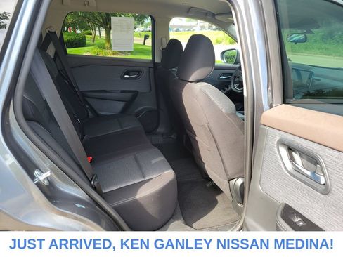 Certified 2023 Nissan Rogue SV AWD/4WD image 18