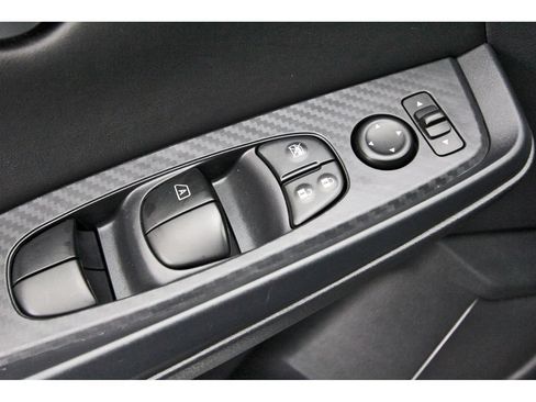 Used 2025 Nissan Sentra SV FWD image 19