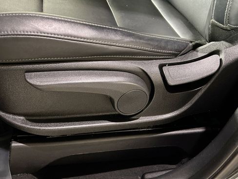 Used 2022 Kia Telluride LX image 24