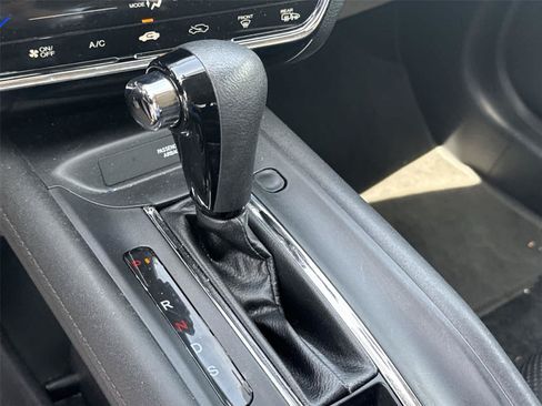 Used 2018 Honda HR-V EX image 30