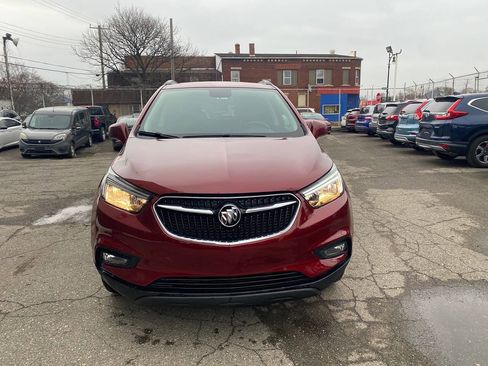 Used 2021 Buick Encore Preferred w/ Safety Package image 3
