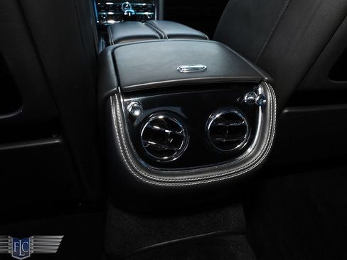 Used 2017 Bentley Mulsanne RWD image 19