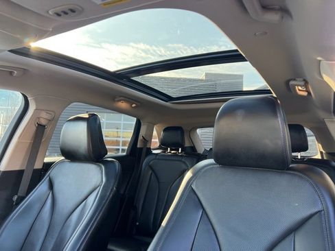 Used 2023 Lincoln Nautilus Reserve image 25