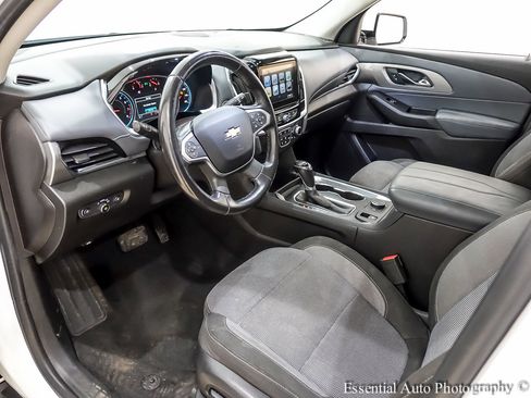 Used 2018 Chevrolet Traverse LT image 14
