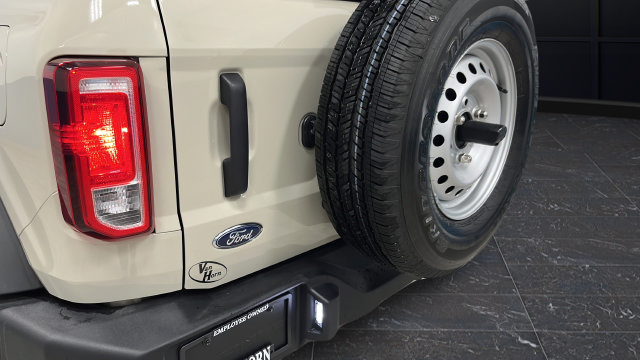 Used 2025 Ford Bronco 4-Door AWD/4WD image 35