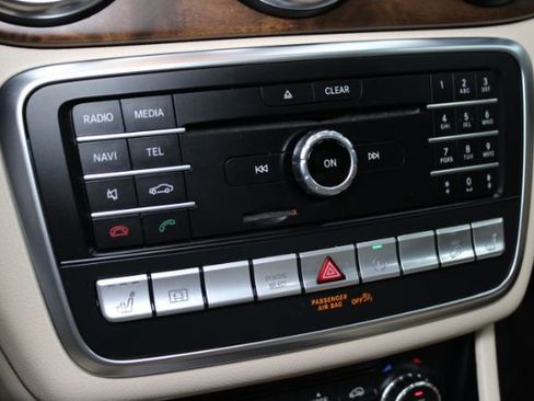 Used 2018 Mercedes-Benz GLA 250 4MATIC image 14