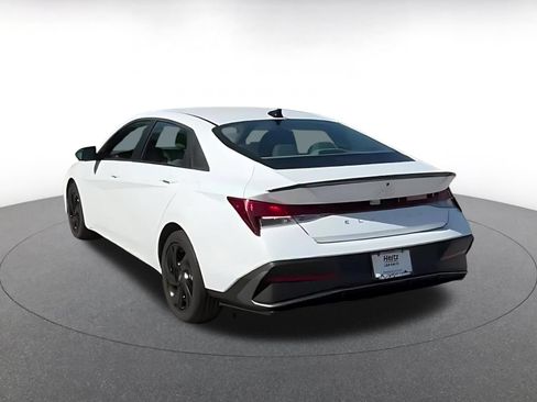 Used 2026 Hyundai Elantra Sport FWD image 4