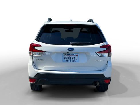 Used 2023 Subaru Forester Premium image 4