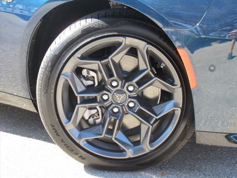 Used 2025 Dodge Charger R/T w/ Sun & Sound Package image 7