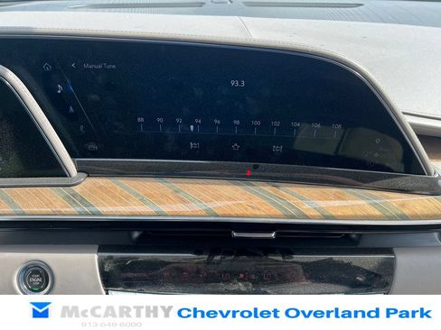 Used 2021 Cadillac Escalade ESV Premium Luxury Platinum w/ Heavy-Duty Trailer Package AWD/4WD image 15
