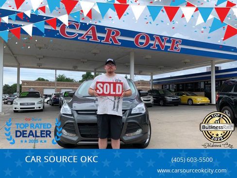 Used 2015 Ford Escape SE FWD image 1