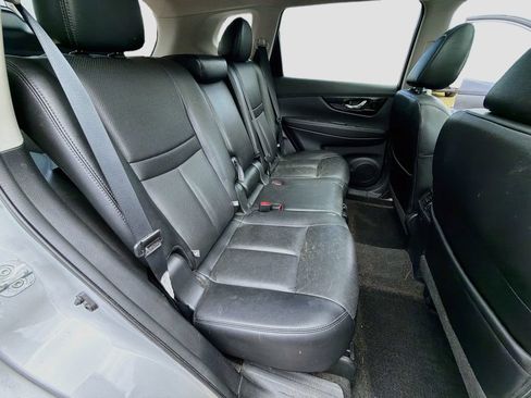 Used 2017 Nissan Rogue SL w/ SL Premium Package AWD/4WD image 32