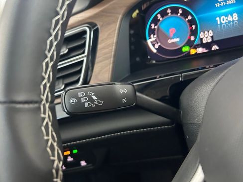 New 2026 Volkswagen Atlas SE FWD image 23