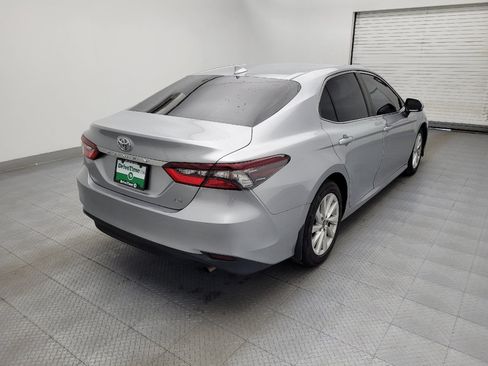 Used 2022 Toyota Camry LE FWD image 9