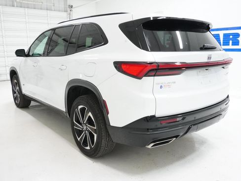 Used 2025 Buick Enclave Sport Touring w/ Power Package image 11