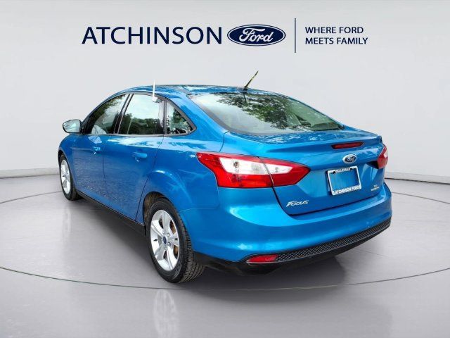 Used 2014 Ford Focus SE w/ SE Winter Package FWD image 7