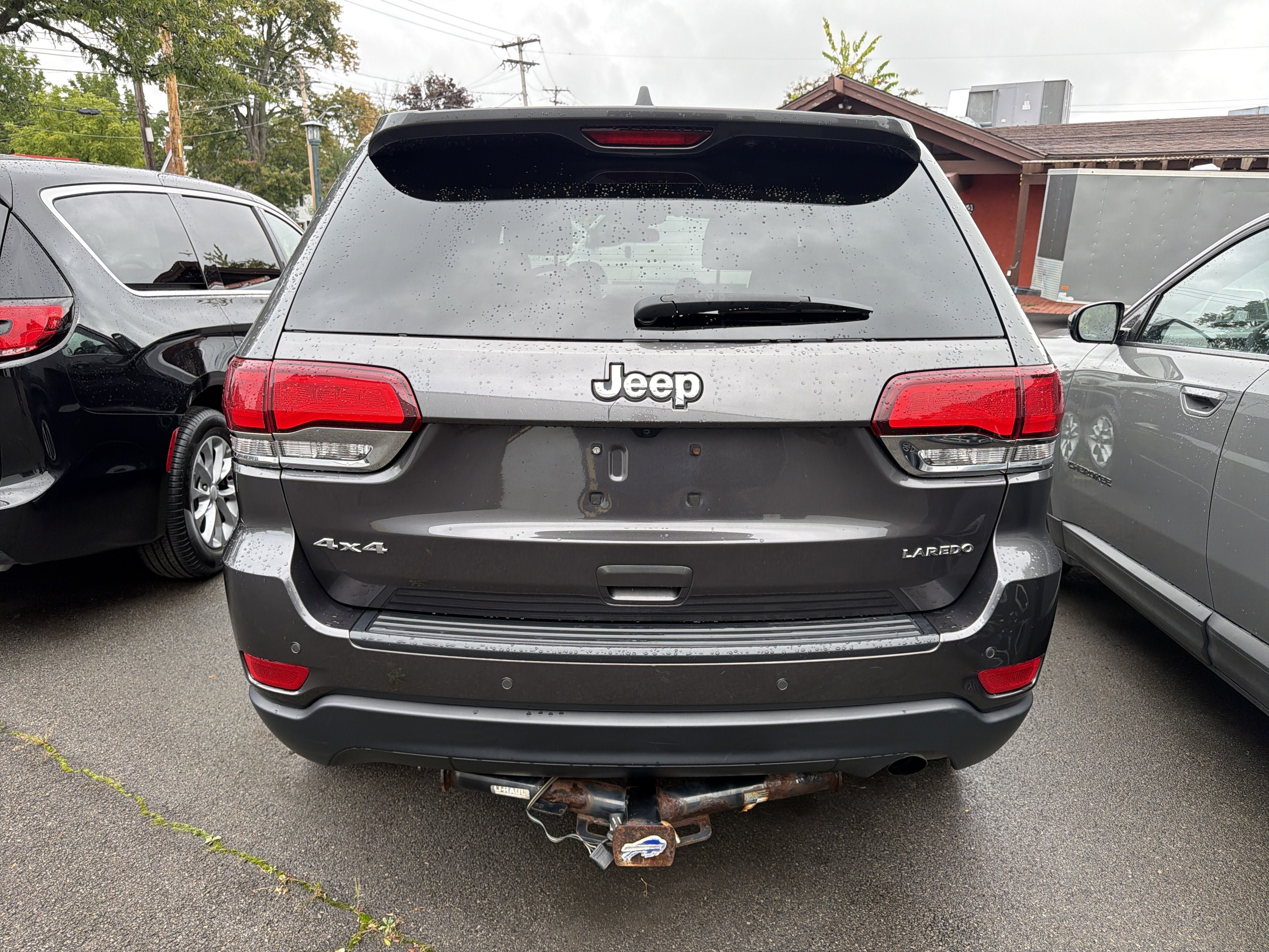 Used 2020 Jeep Grand Cherokee Laredo AWD/4WD image 6