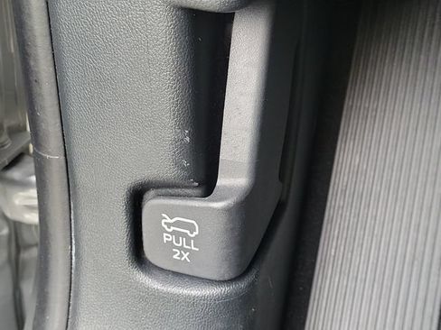 Used 2021 Ford Explorer 2WD image 13