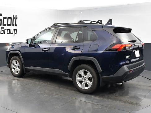 Used 2021 Toyota RAV4 XLE w/ Convenience Package image 3