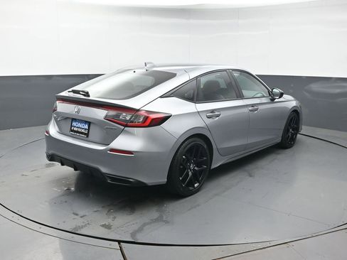 Used 2023 Honda Civic Sport image 6