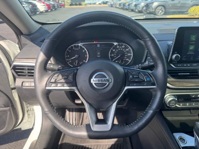 Used 2022 Nissan Altima 2.5 SL FWD image 12
