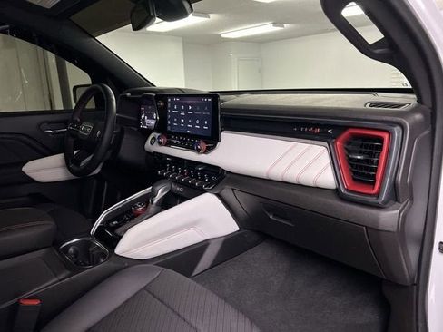 Used 2024 GMC Canyon AT4X w/ AT4X AEV Edition image 28