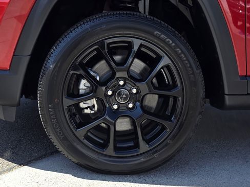 New 2025 Jeep Compass Latitude w/ Altitude Special Edition image 9