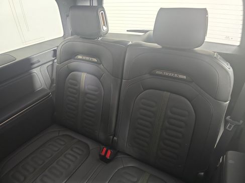 Used 2025 Rivian R1S Adventure AWD/4WD image 22