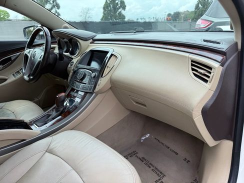 Used 2013 Buick LaCrosse Premium image 19