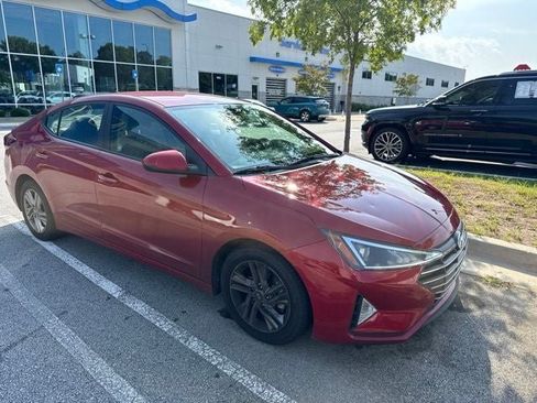 Used 2019 Hyundai Elantra SEL FWD image 1