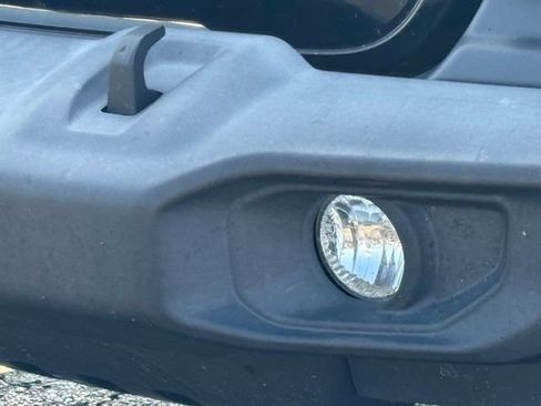 Used 2018 Jeep Wrangler Unlimited Sport AWD/4WD image 4