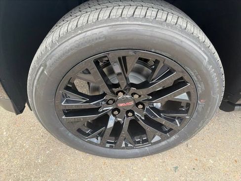 New 2026 GMC Yukon XL Denali AWD/4WD image 10