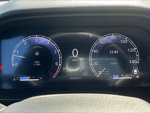 Used 2023 Jeep Grand Cherokee Altitude AWD/4WD image 13