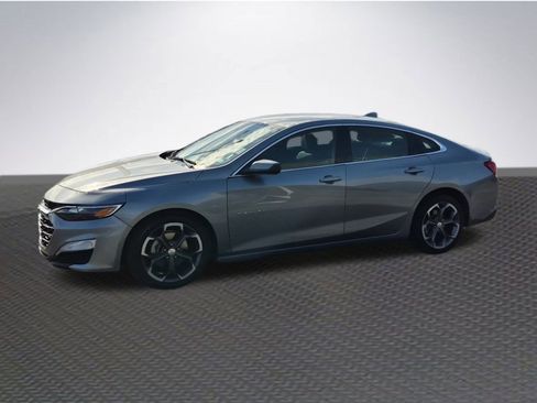 Used 2024 Chevrolet Malibu LT image 2
