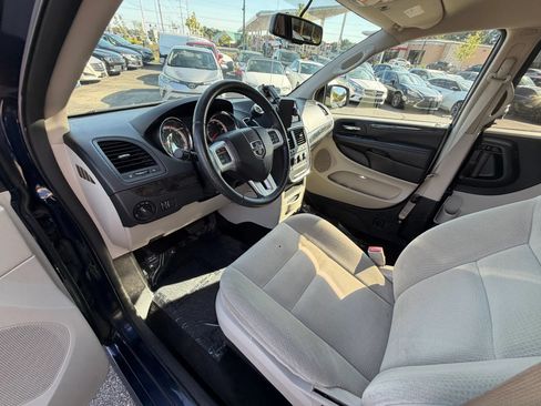 Used 2014 Dodge Grand Caravan SE w/ Quick Order Package 29E SE FWD image 15