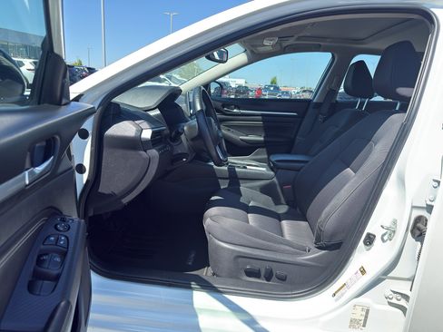Used 2019 Nissan Altima 2.5 SV AWD/4WD image 10