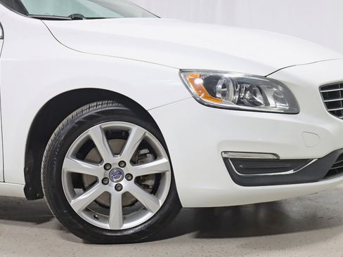 Used 2016 Volvo S60 T5 Premier image 5