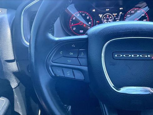 Used 2017 Dodge Charger SE w/ Blacktop Package RWD image 23