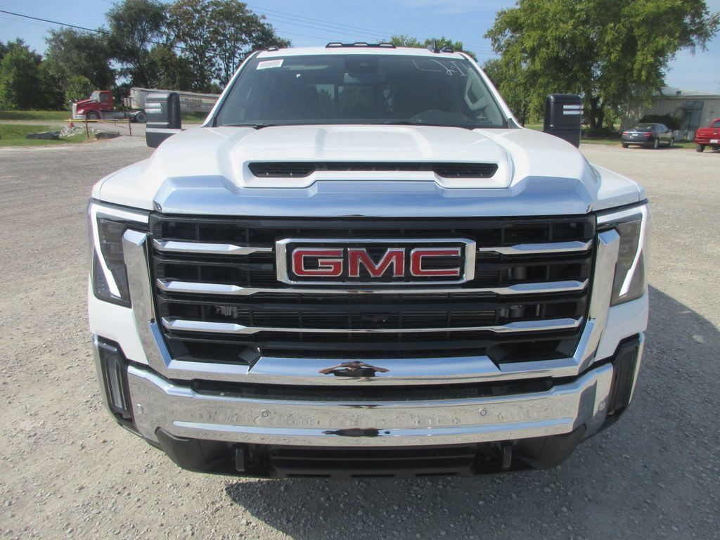 New 2026 GMC Sierra 3500 SLE w/ SLE Value Package AWD/4WD image 11
