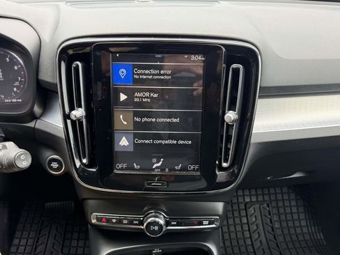 Used 2019 Volvo XC40 T5 Momentum AWD/4WD image 21