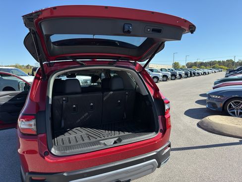 Used 2025 Honda Pilot Elite image 18