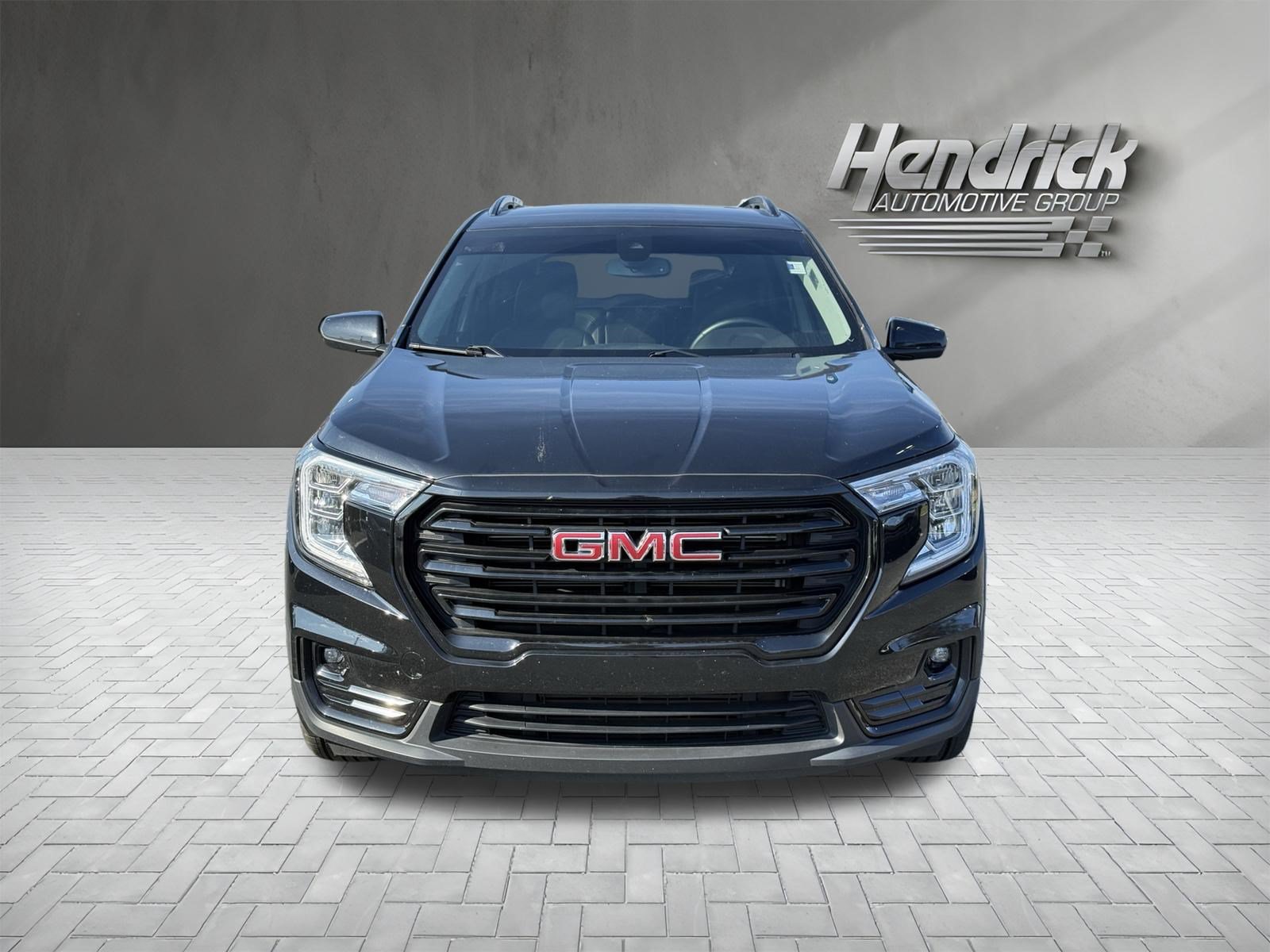 Used 2024 GMC Terrain SLT w/ Elevation Edition AWD/4WD image 3