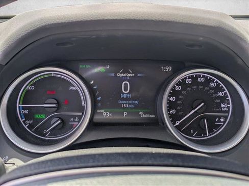 Used 2022 Toyota Camry XLE image 10