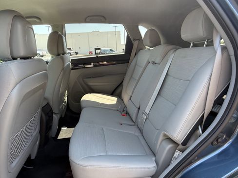 Used 2014 Kia Sorento LX AWD/4WD image 12