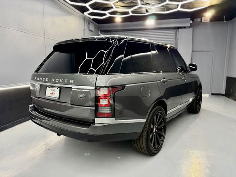 Used 2017 Land Rover Range Rover Supercharged image 4